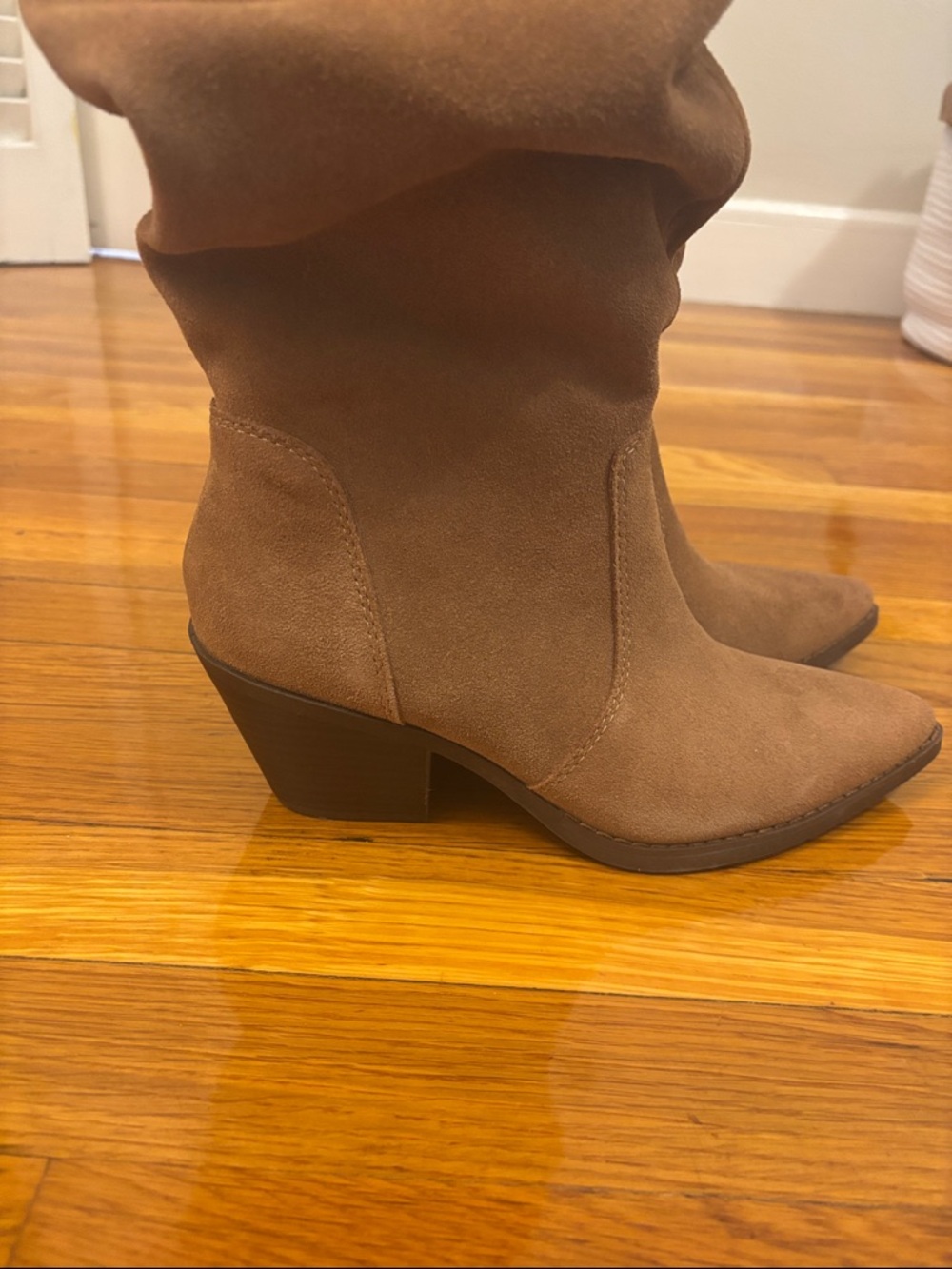 Women's Tan Western Boots - Picture 5 of 7